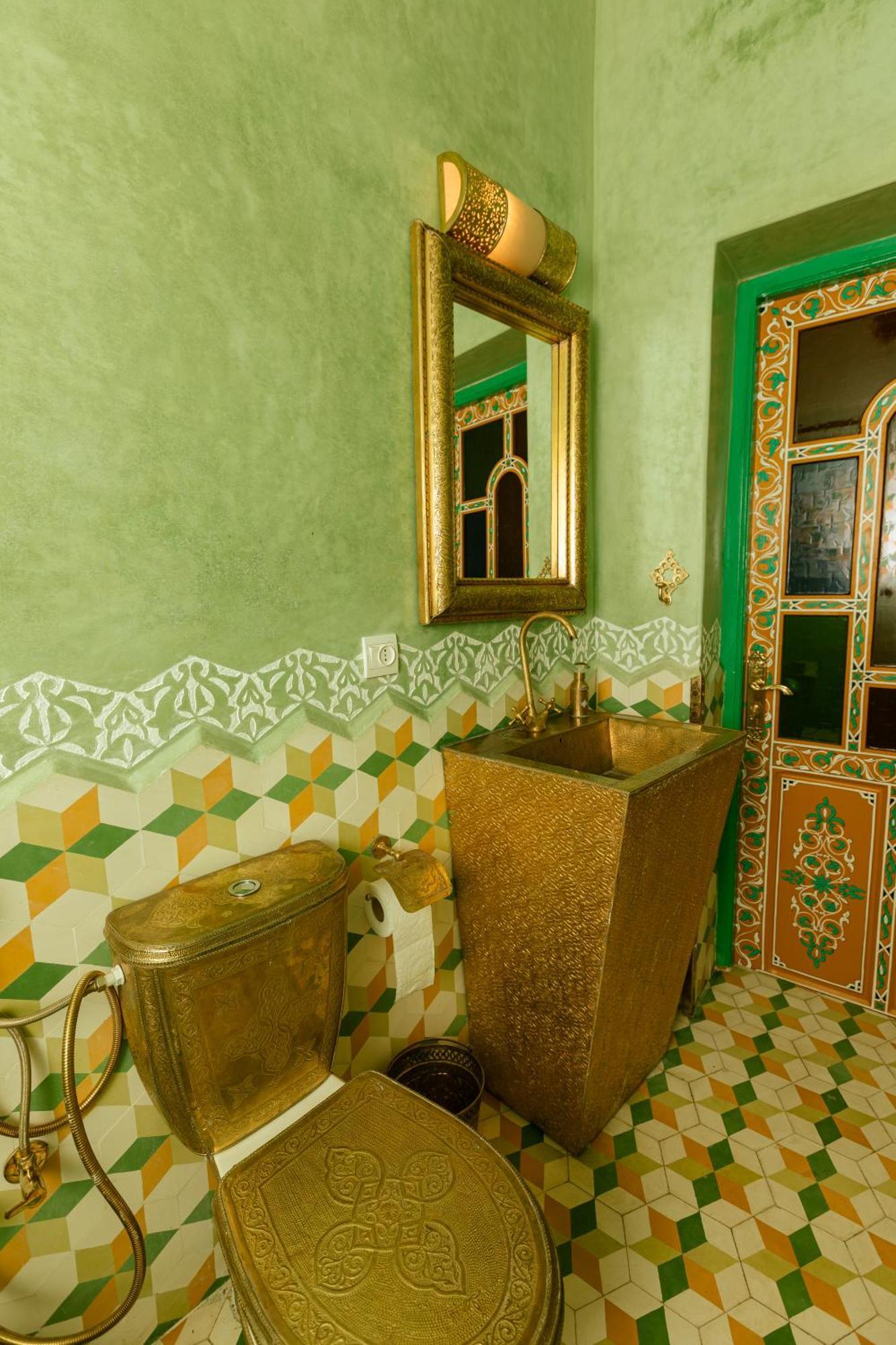 Colorful Traditional Riad W/Views Of Spain Tanger Exterior foto
