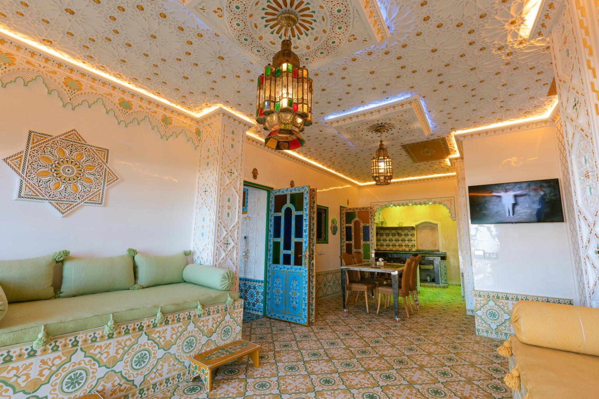 Colorful Traditional Riad W/Views Of Spain Tanger Exterior foto