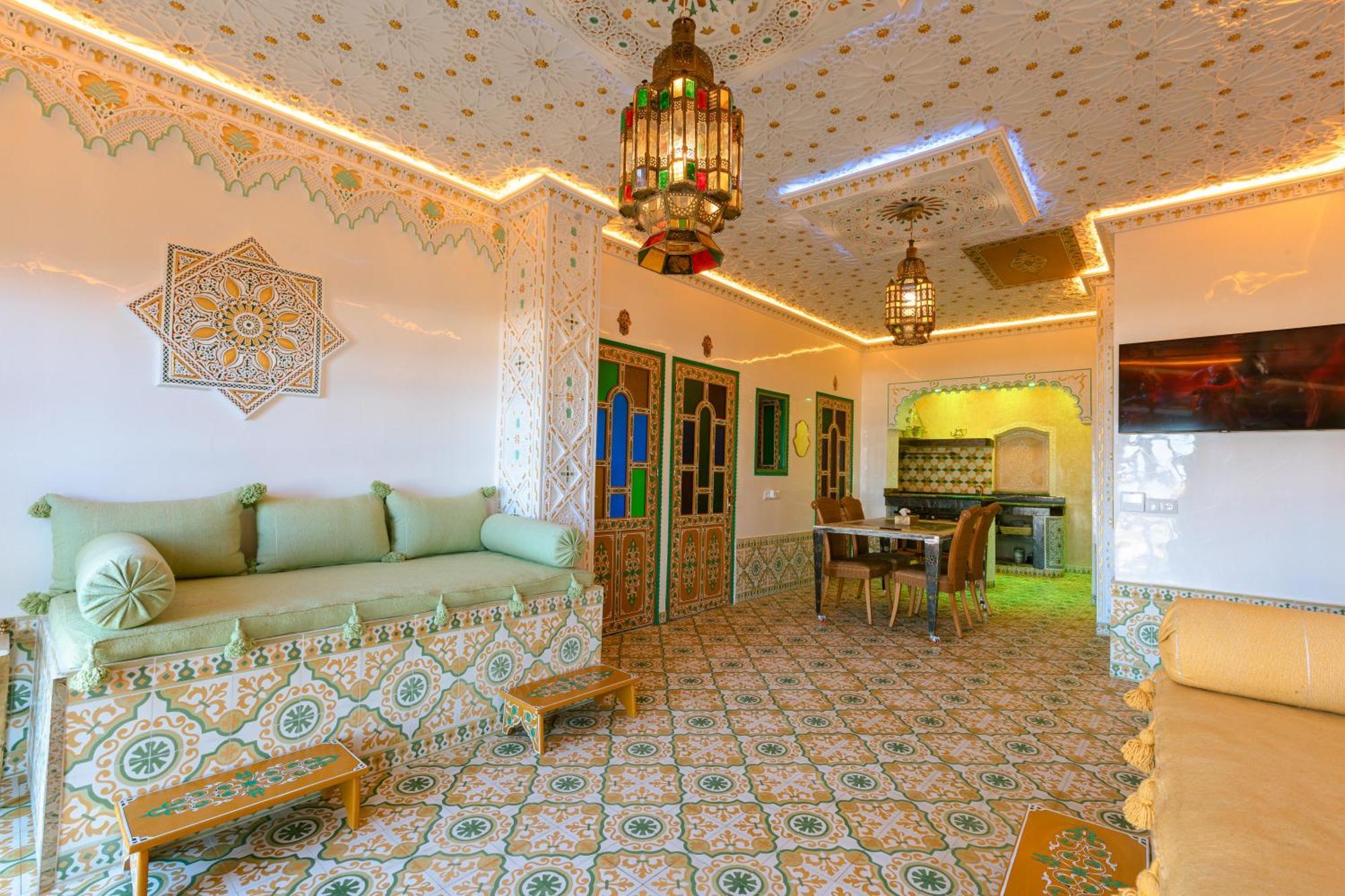 Colorful Traditional Riad W/Views Of Spain Tanger Exterior foto