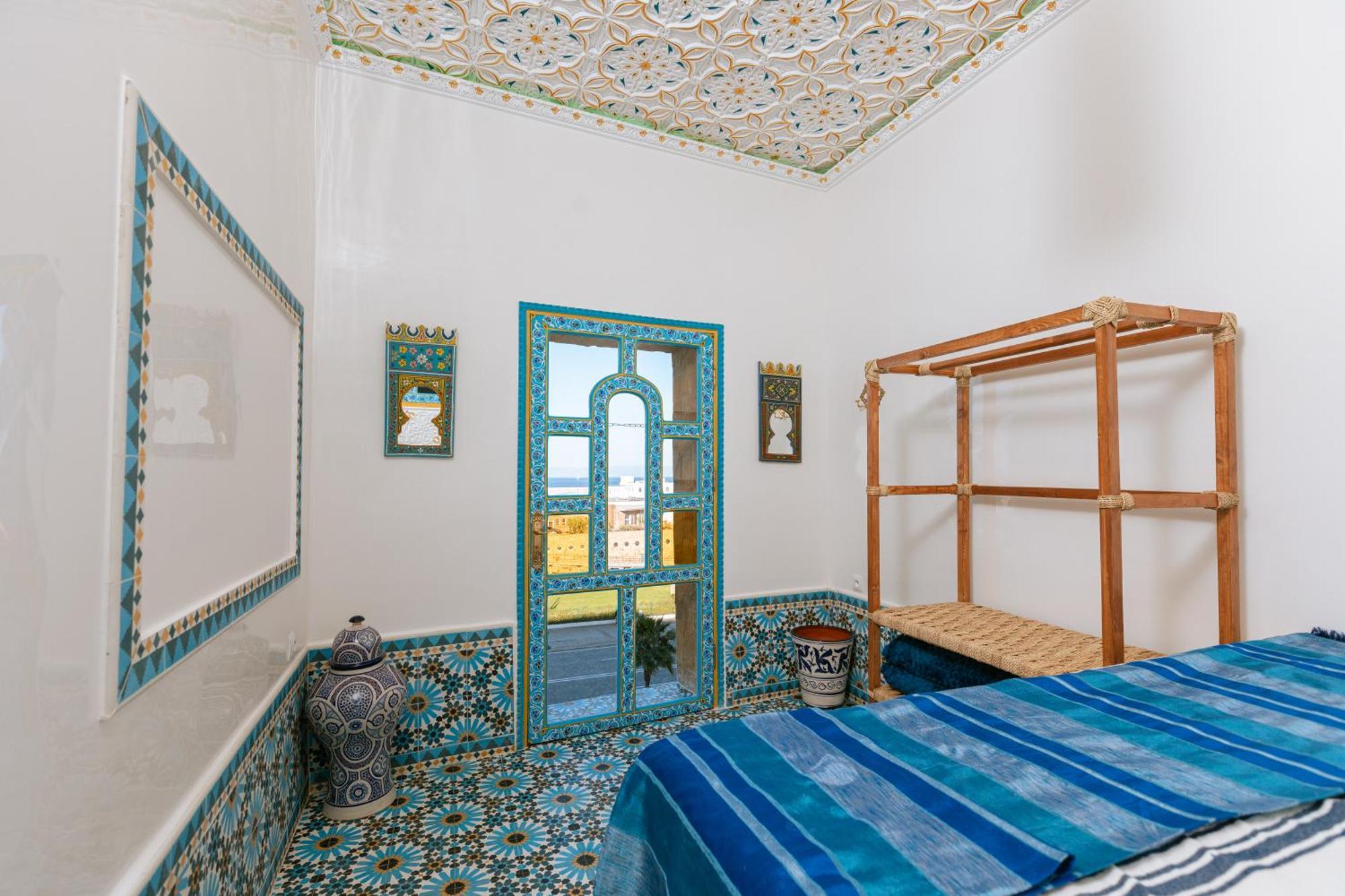 Colorful Traditional Riad W/Views Of Spain Tanger Exterior foto