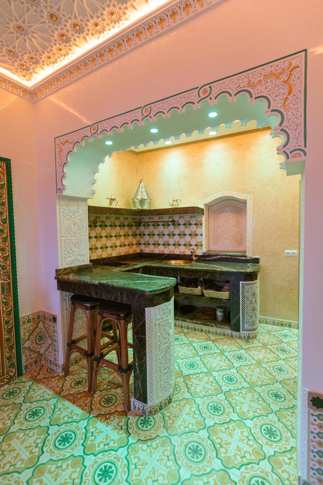 Colorful Traditional Riad W/Views Of Spain Tanger Exterior foto